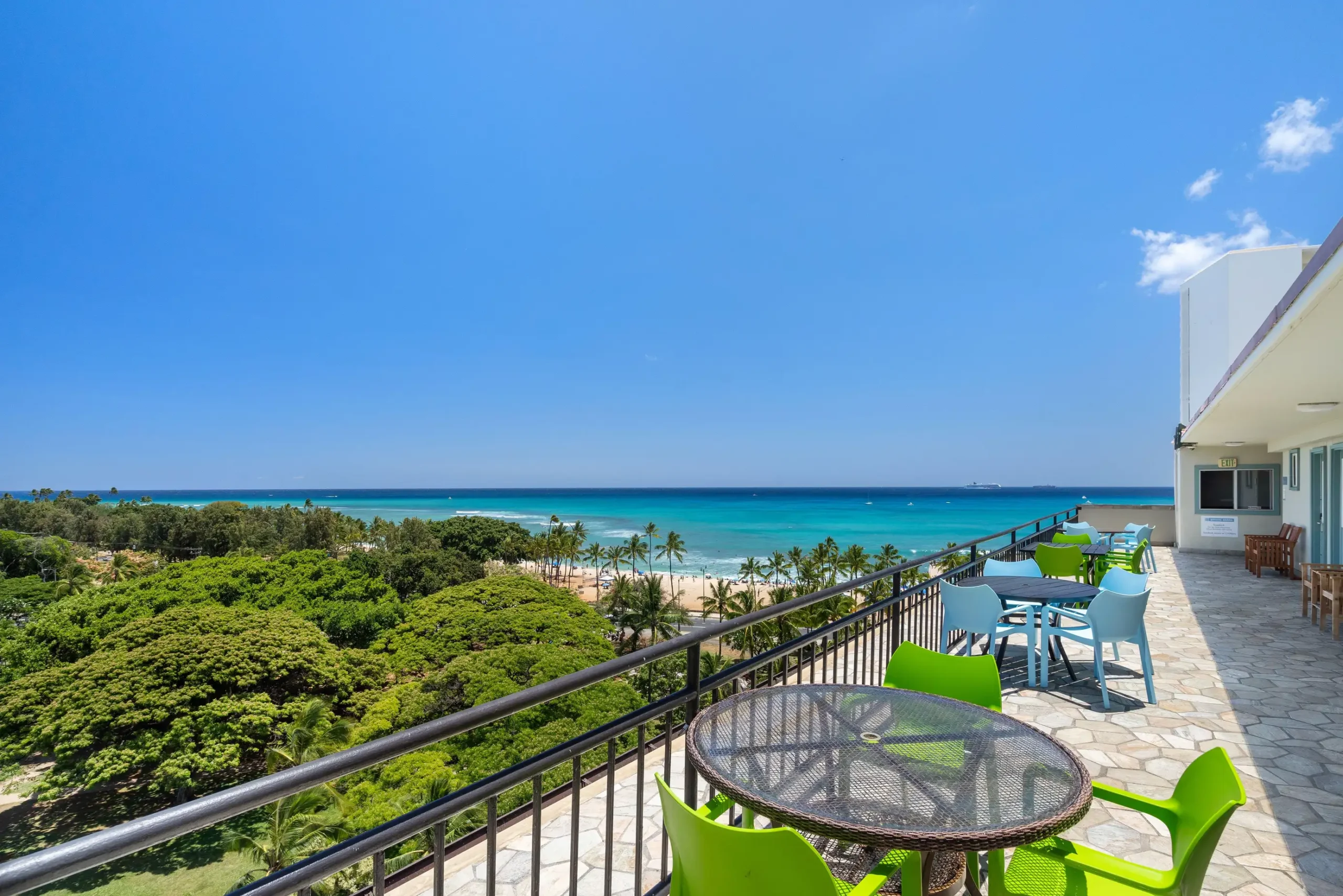 Waikiki Grand Hotel vacation rentals near Kapiolani Park and Waikiki Beach